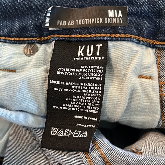 Kut from the Kloth skinny jeans. Size 2. - Picture 12 of 13
